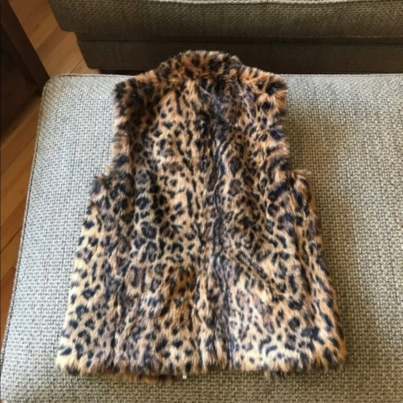 BRAND NEW J CREW Faux fur leopard print vest. - Picture 3 of 8